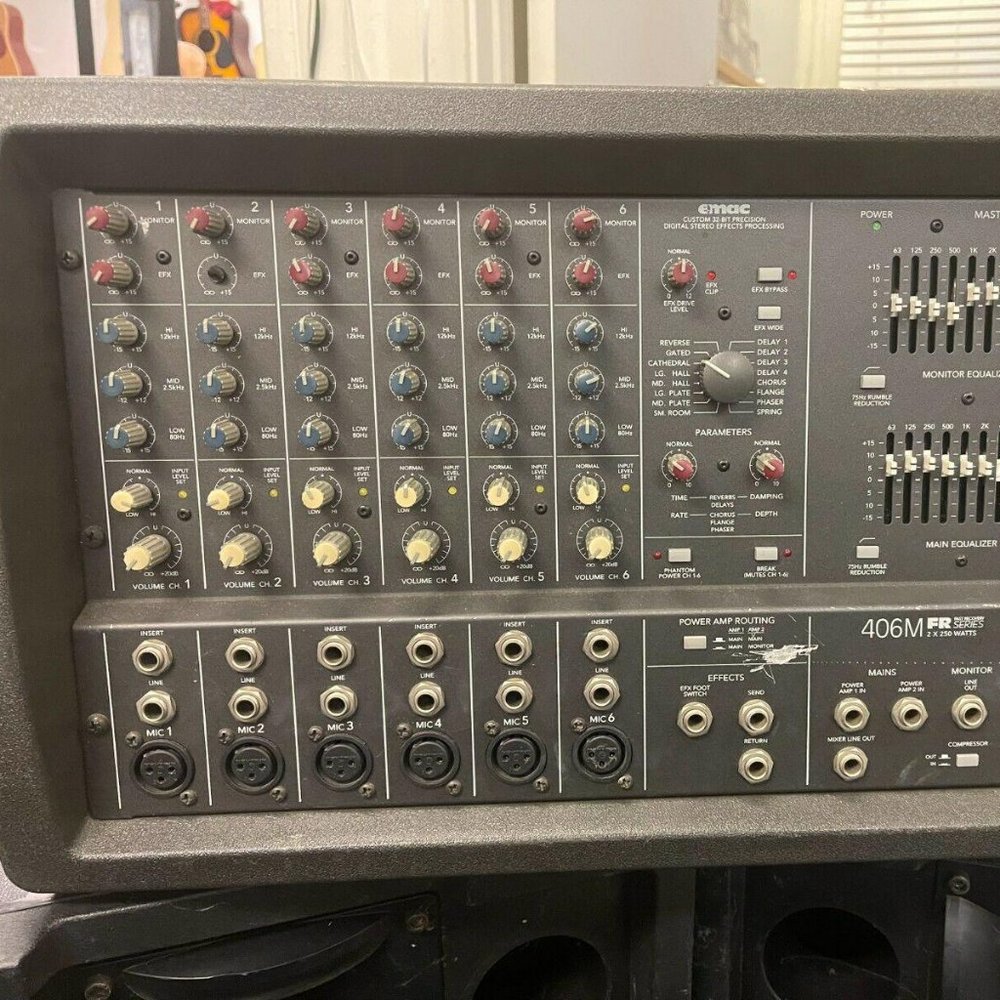 Mackie 406m FR Series 2 ×250 Watt 6-channel